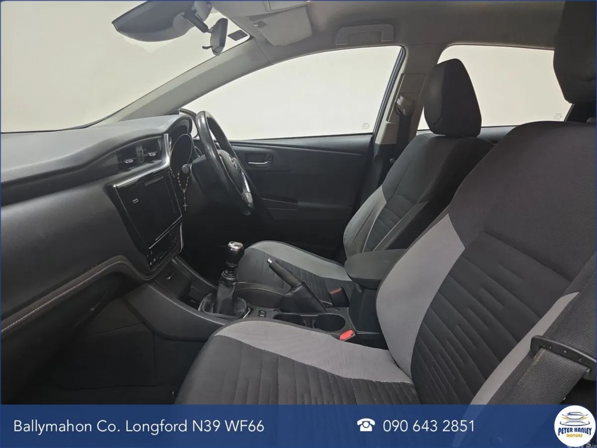 Toyota Auris Hatchback, Diesel, 2017, Blue