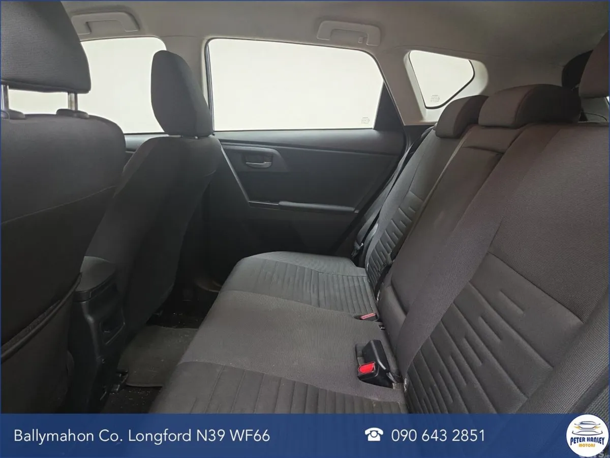 Toyota Auris Hatchback, Diesel, 2017, Blue
