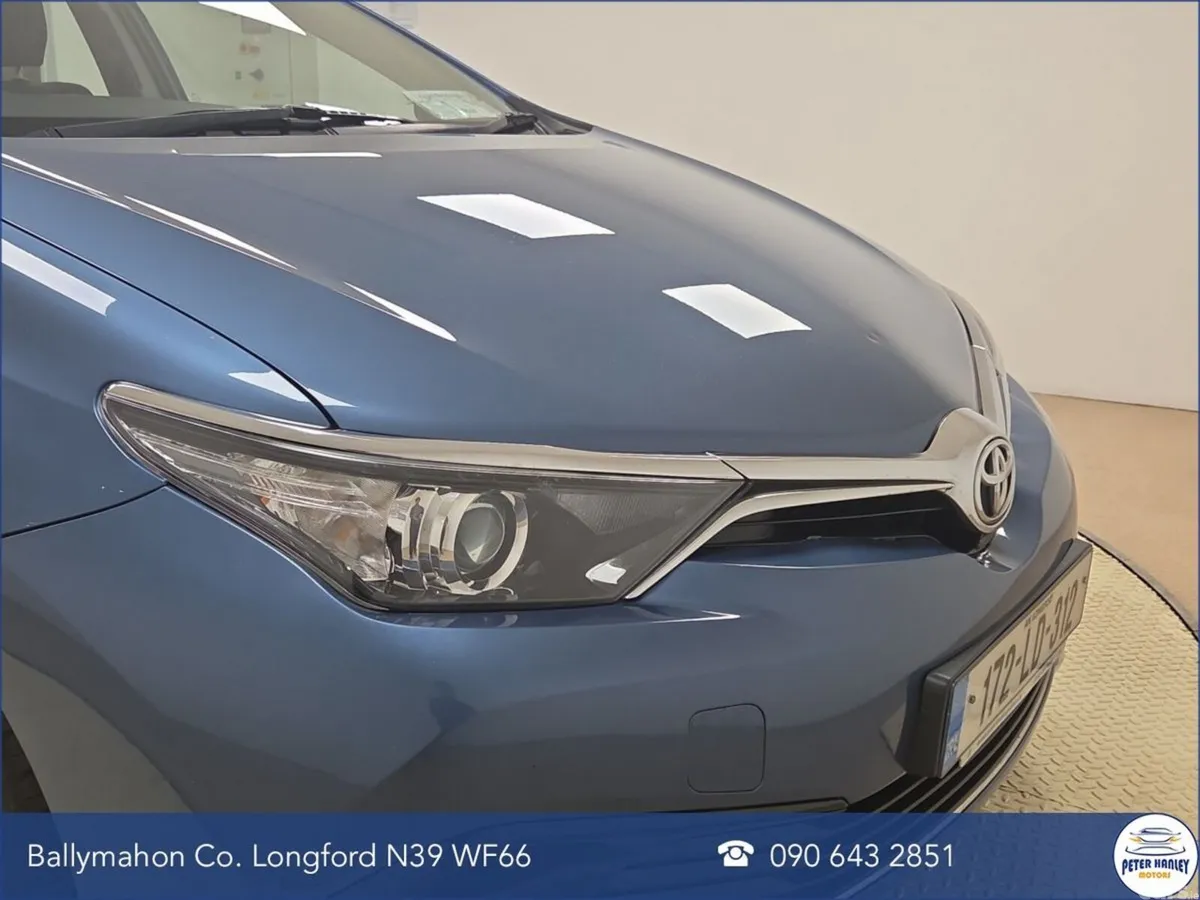 Toyota Auris Hatchback, Diesel, 2017, Blue