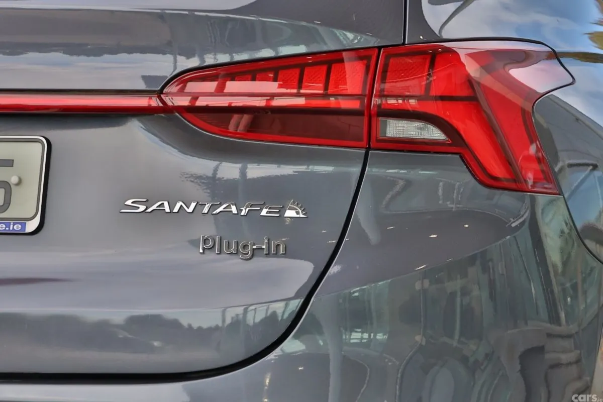 Hyundai Santa Fe SUV, Petrol Plug-in Hybrid, 2022, Blue