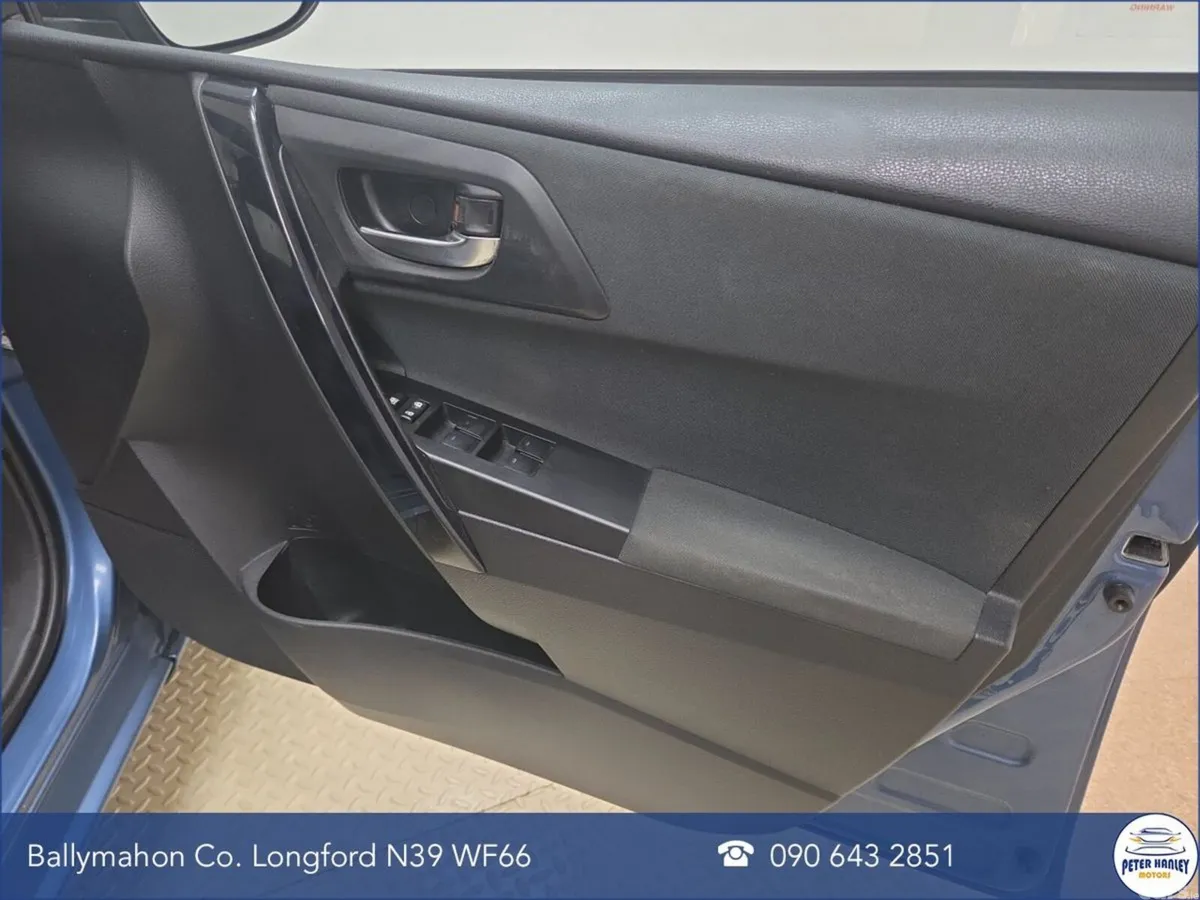 Toyota Auris Hatchback, Diesel, 2016, Blue