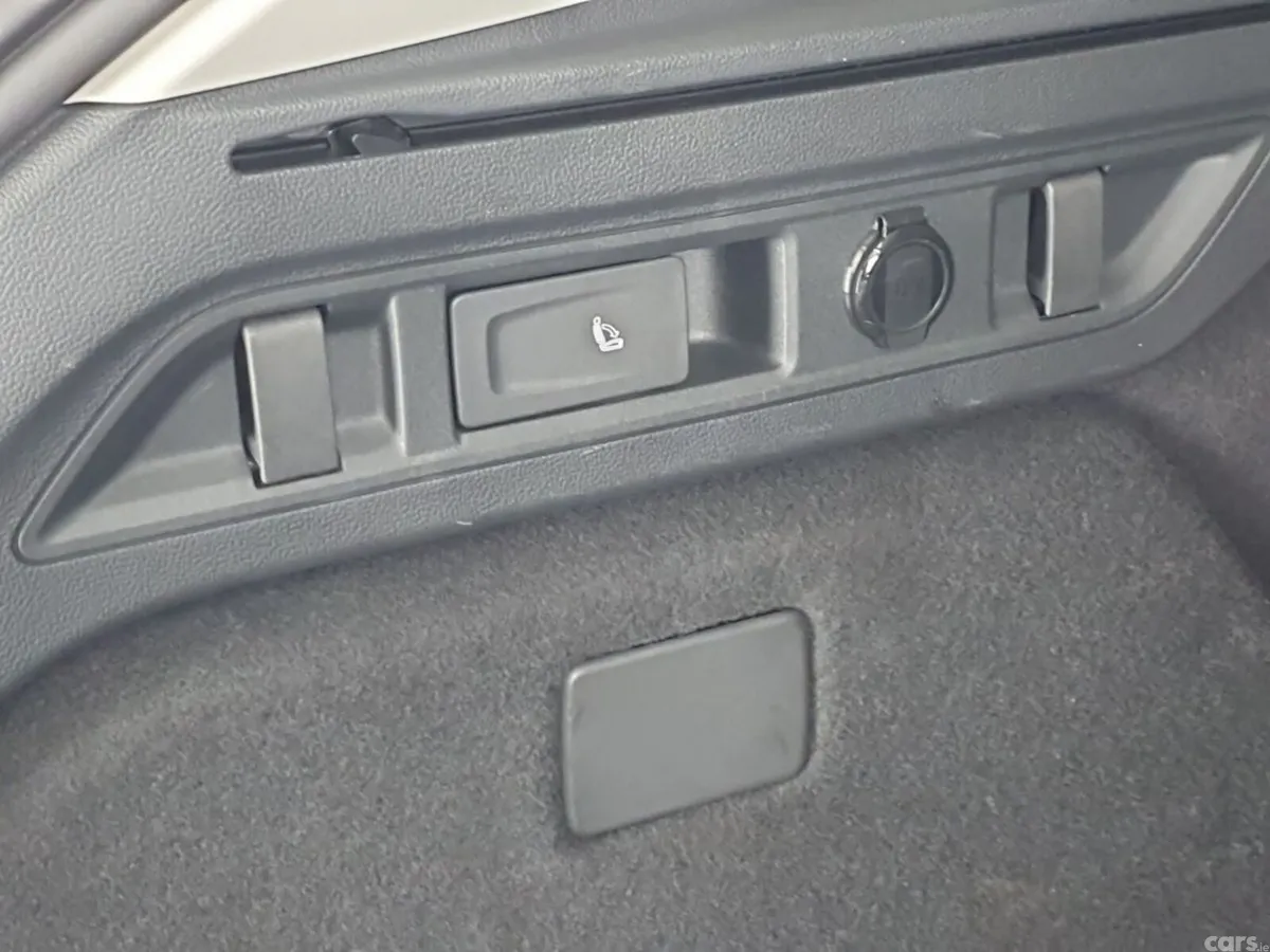 Skoda Superb Estate, Petrol Plug-in Hybrid, 2025, Silver