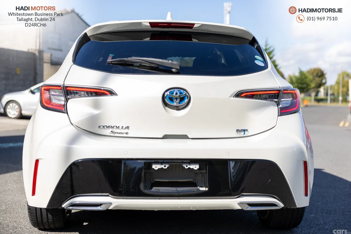 Toyota Corolla Hatchback, Petrol Hybrid, 2018, White