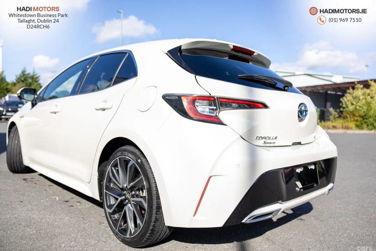 Toyota Corolla Hatchback, Petrol Hybrid, 2018, White