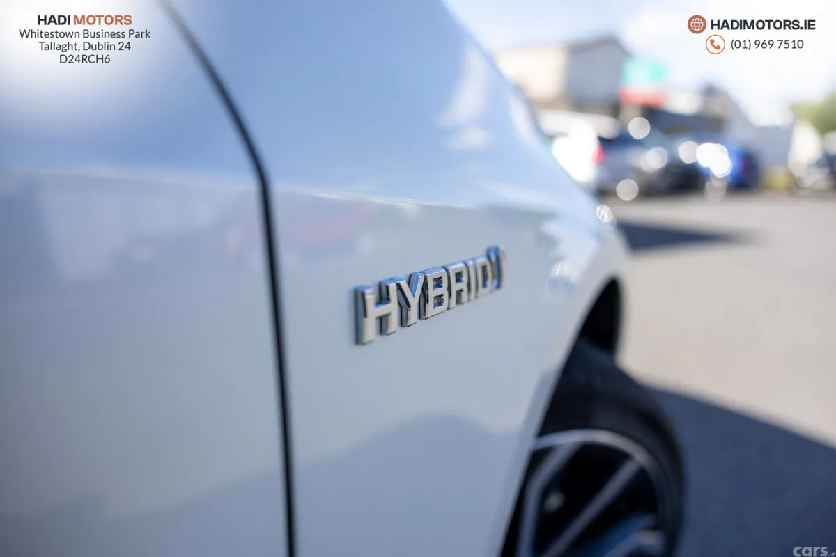 Toyota Corolla Hatchback, Petrol Hybrid, 2018, White