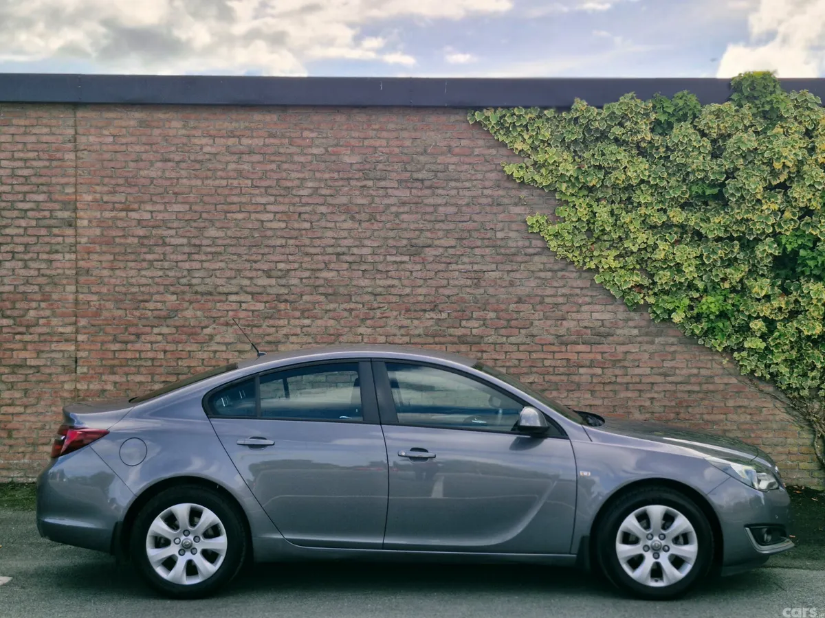 Opel Insignia Saloon, Petrol, 2016, Grey