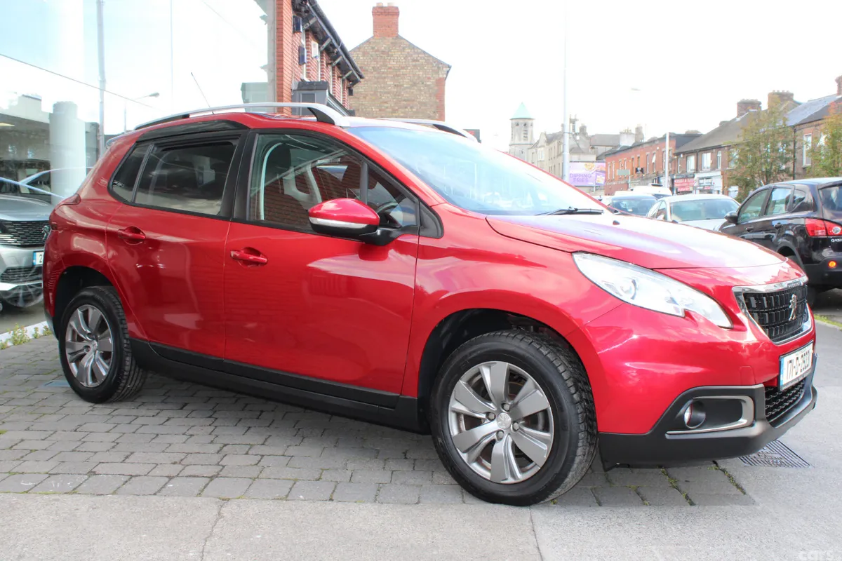 Peugeot 2008 Estate, Petrol, 2017, Red