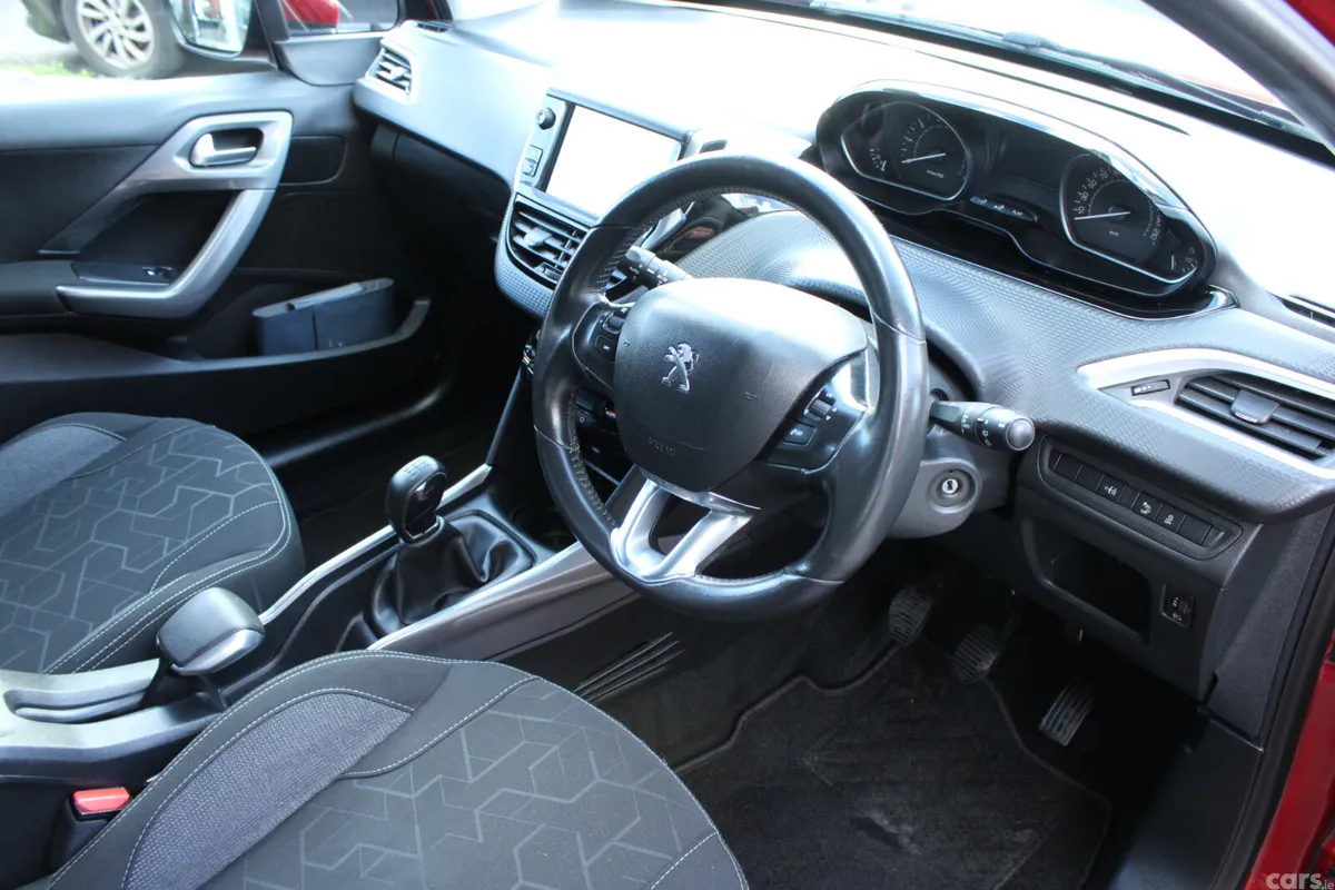 Peugeot 2008 Estate, Petrol, 2017, Red