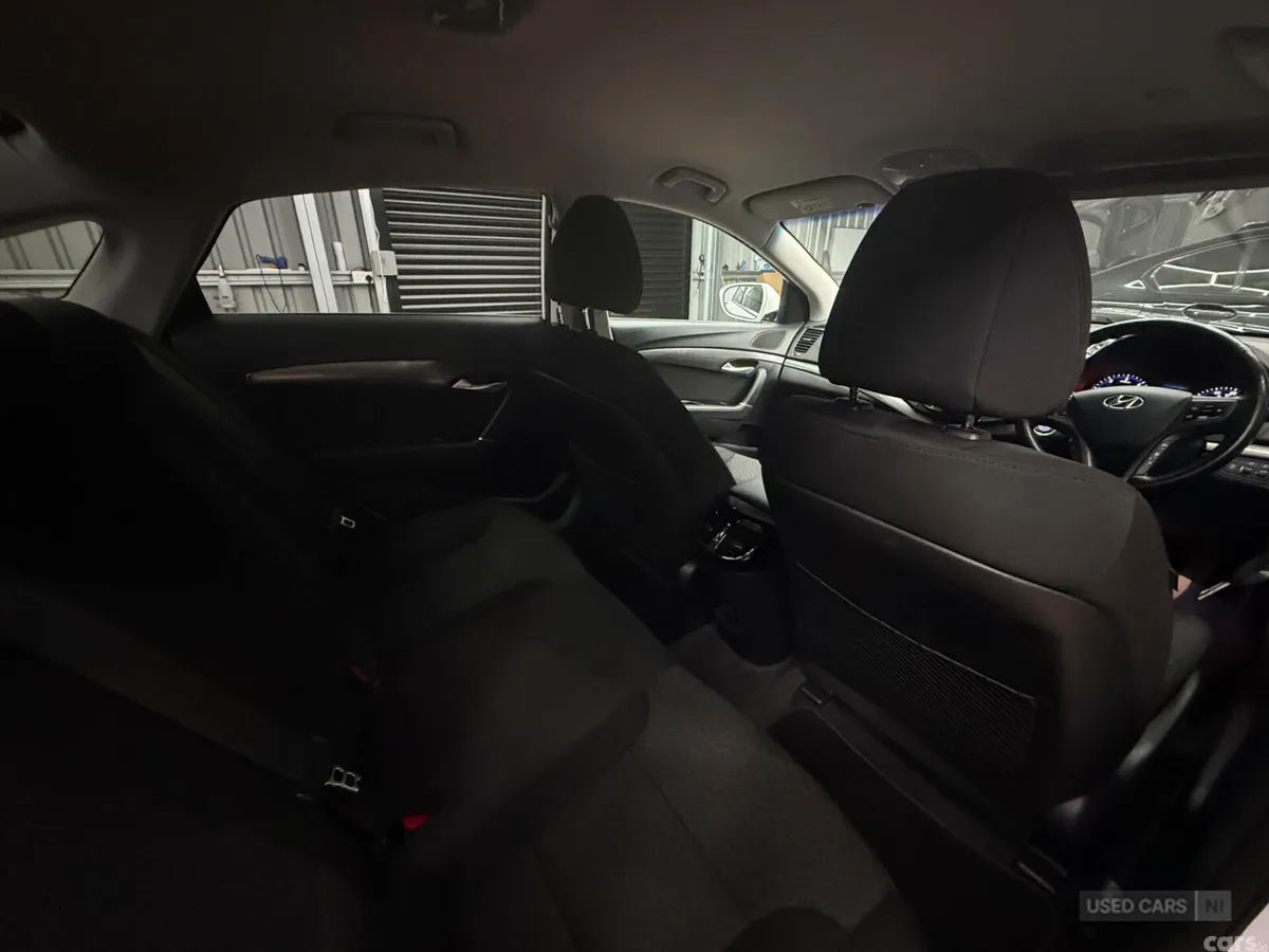 Hyundai i40 Saloon, Diesel, 2019, White