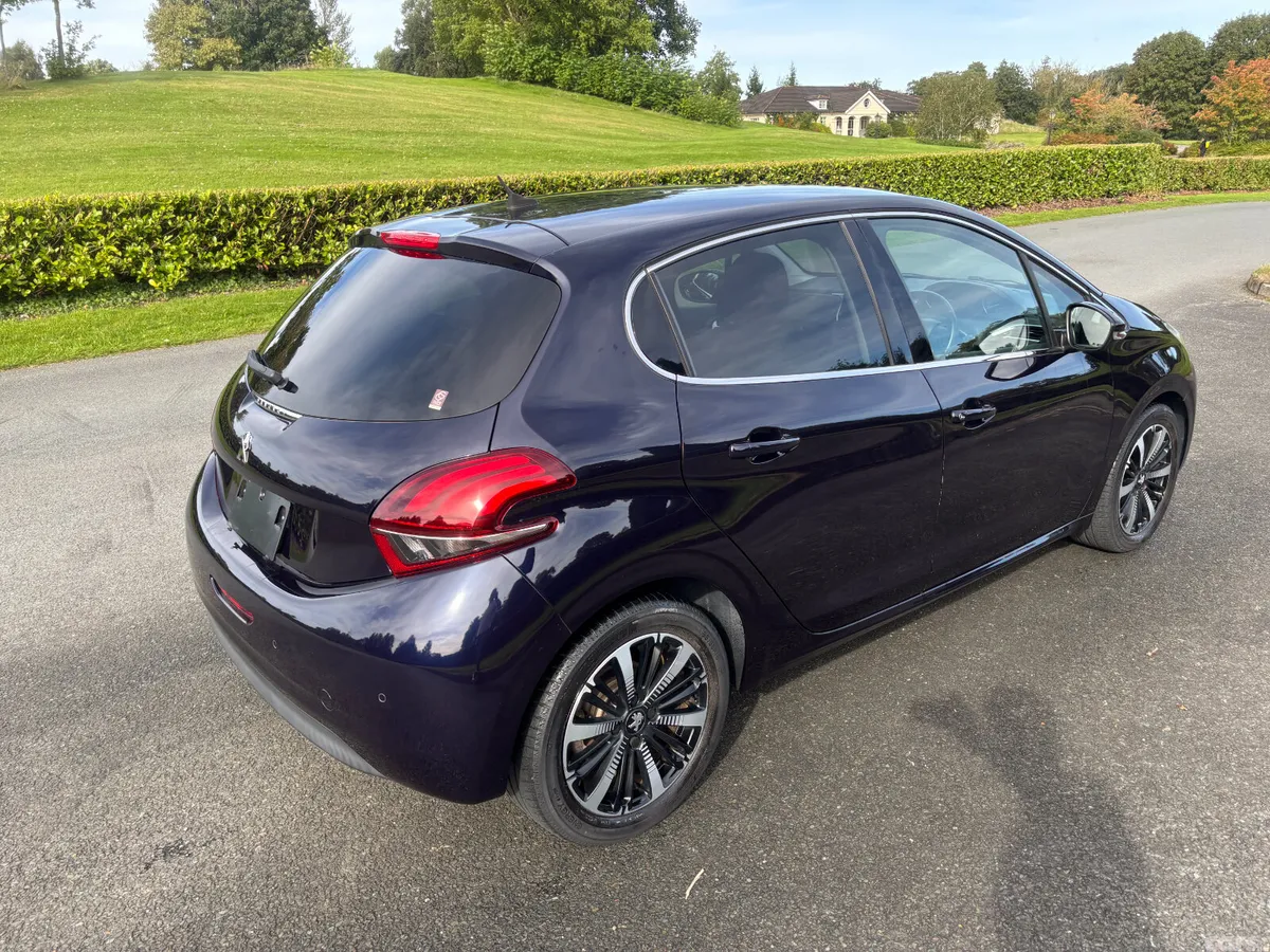 Peugeot 208 Hatchback, Petrol, 2020, Blue