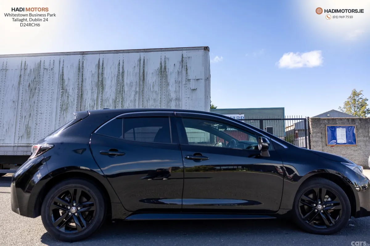 Toyota Corolla Hatchback, Petrol Hybrid, 2021, Black