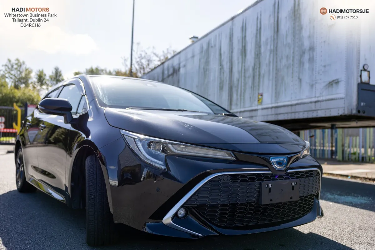 Toyota Corolla Hatchback, Petrol Hybrid, 2021, Black