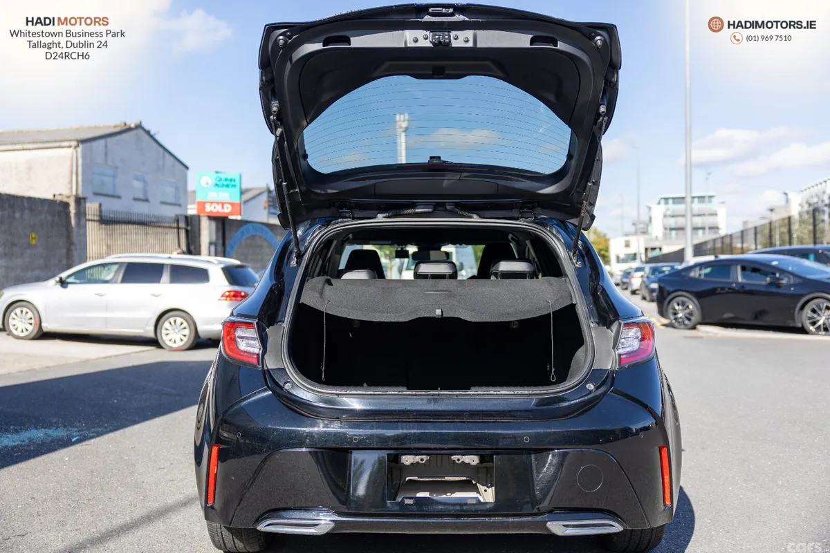 Toyota Corolla Hatchback, Petrol Hybrid, 2021, Black