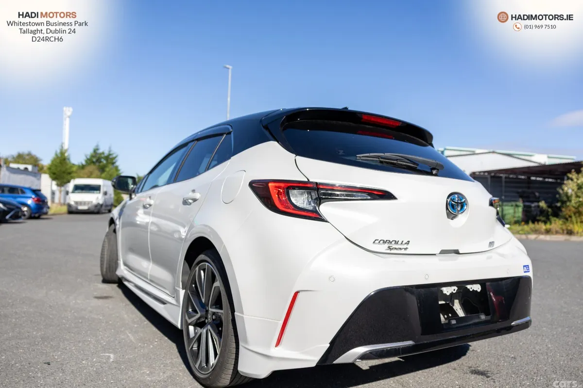 Toyota Corolla Hatchback, Petrol Hybrid, 2023, White