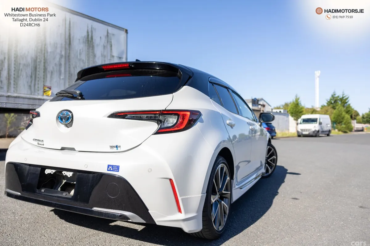 Toyota Corolla Hatchback, Petrol Hybrid, 2023, White