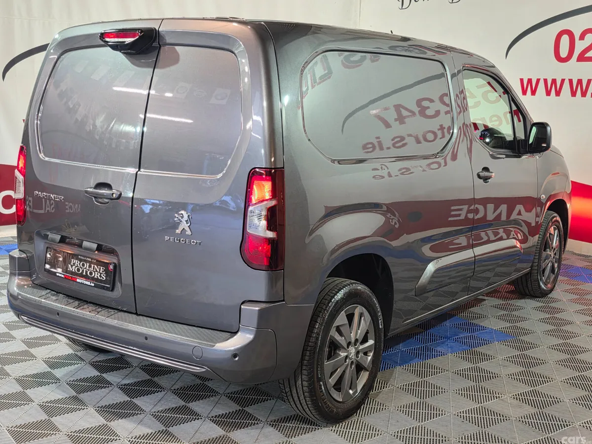 Peugeot Partner MPV, Diesel, 2022, Grey