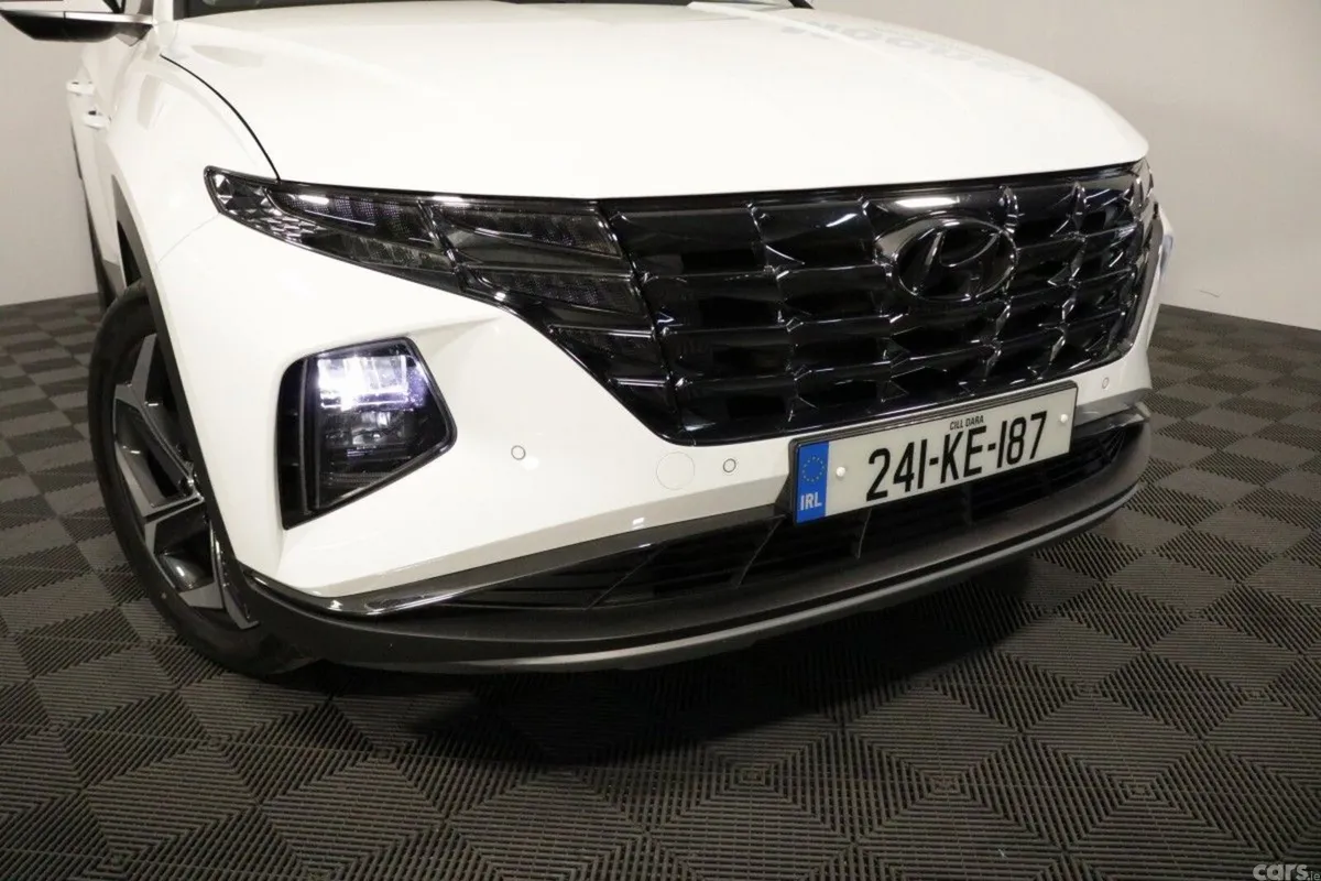 Hyundai Tucson SUV, Petrol Hybrid, 2024, White