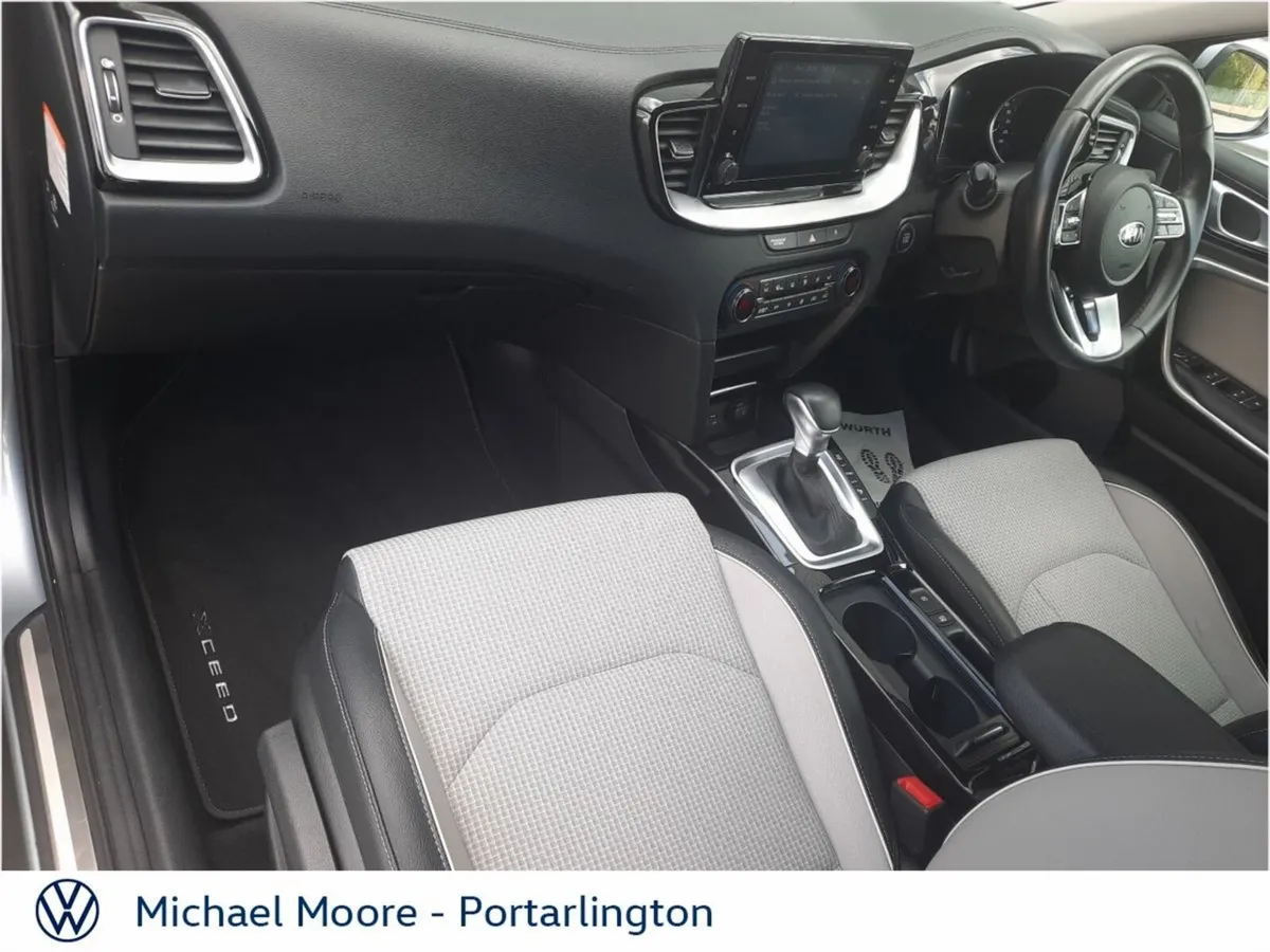 Kia XCeed Hatchback, Petrol Plug-in Hybrid, 2021, Grey