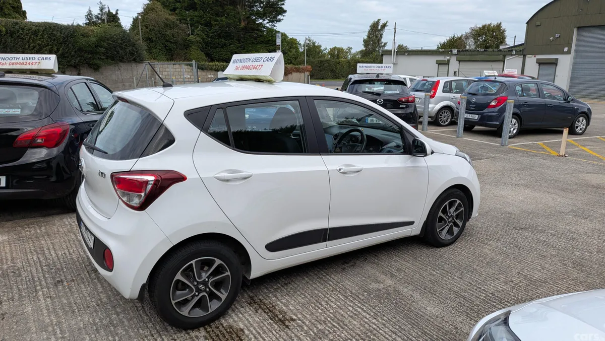 Hyundai i10 Hatchback, Petrol, 2017, White
