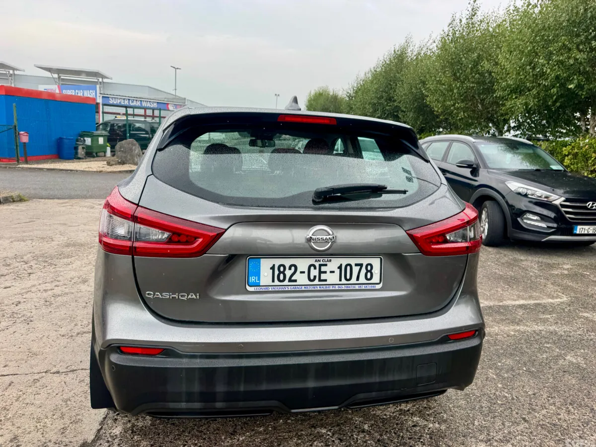 Nissan Qashqai Hatchback, Diesel, 2018, Grey