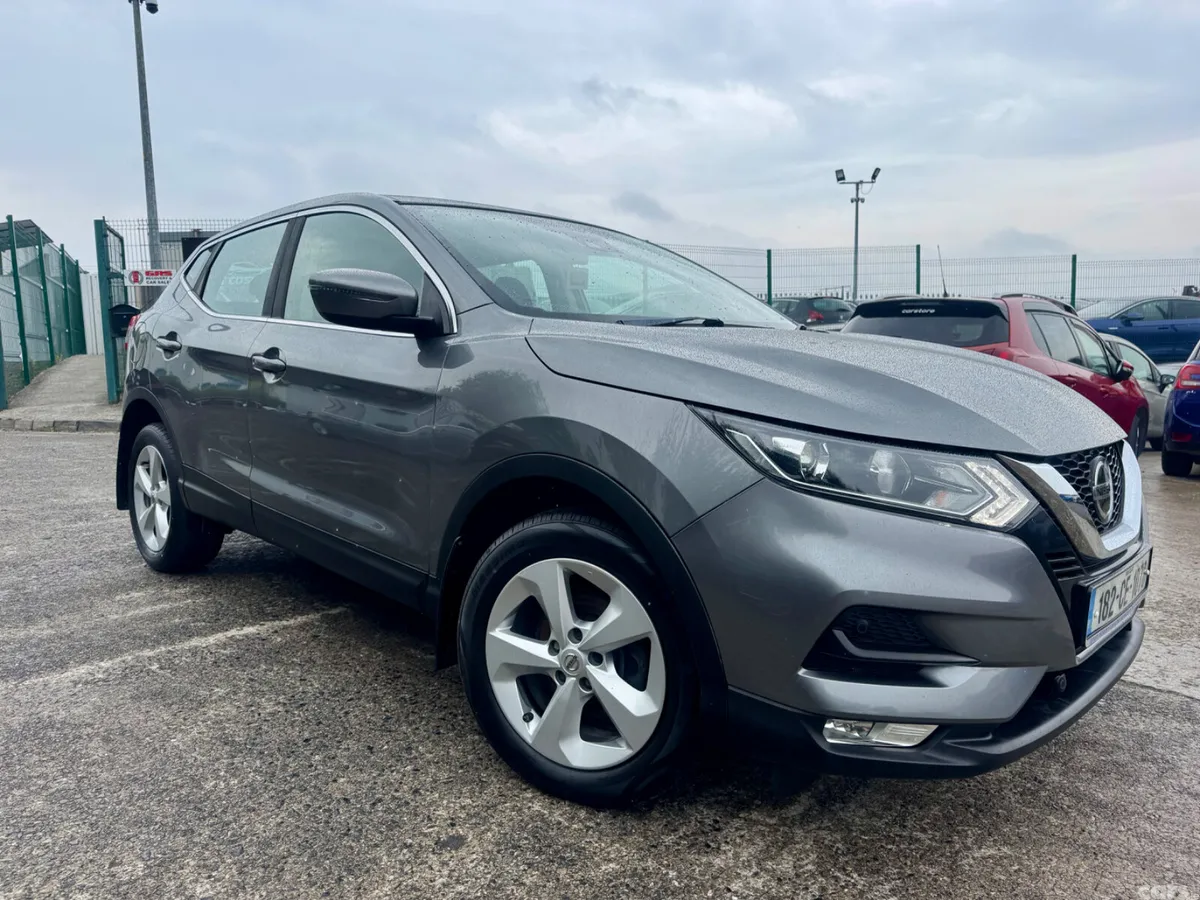 Nissan Qashqai Hatchback, Diesel, 2018, Grey