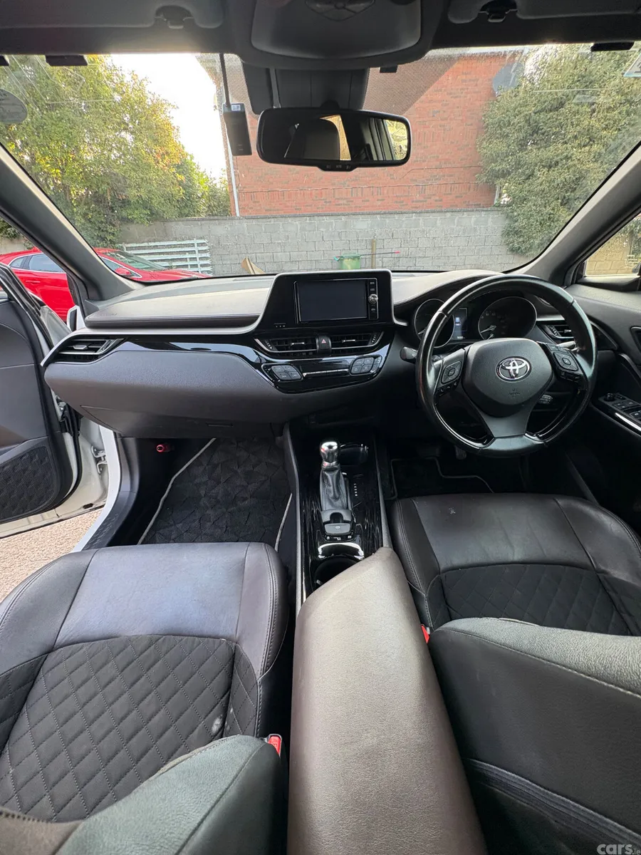 Toyota C-HR Hatchback, Petrol Hybrid, 2017, White