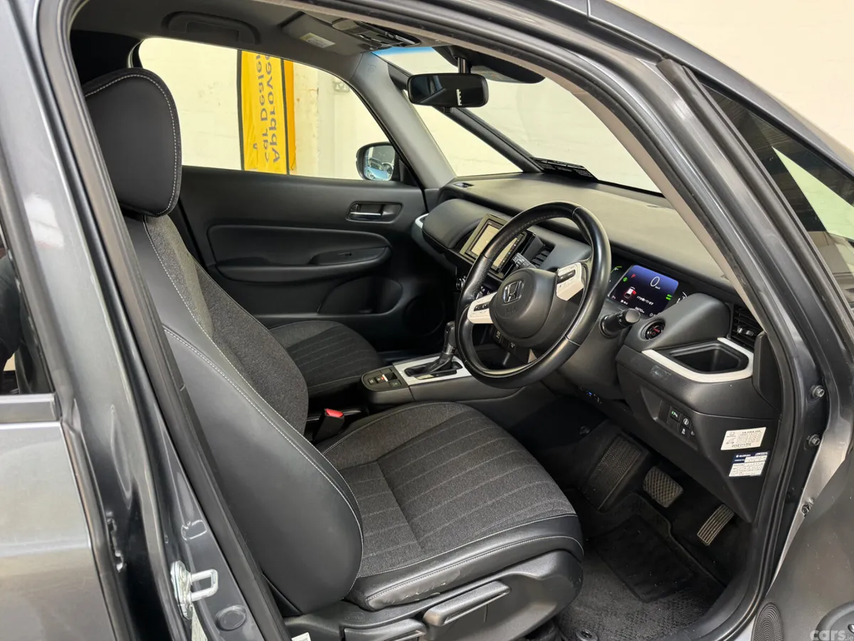 Honda Fit Hatchback, Petrol Hybrid, 2020, Grey
