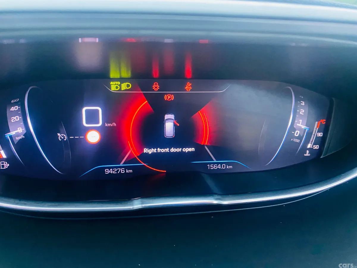 Peugeot 3008 MPV, Diesel, 2022, White