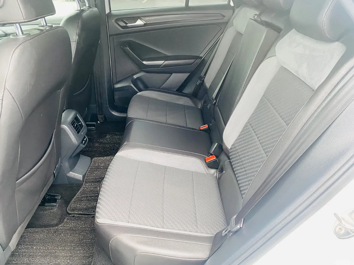 Volkswagen T-Roc SUV, Diesel, 2021, White
