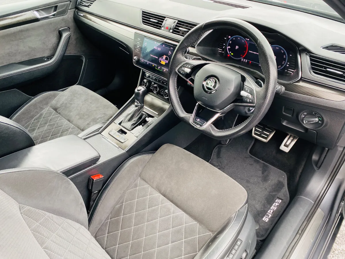 Skoda Superb Saloon, Diesel, 2022, Grey