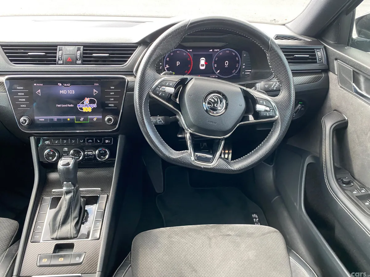 Skoda Superb Saloon, Diesel, 2022, Grey