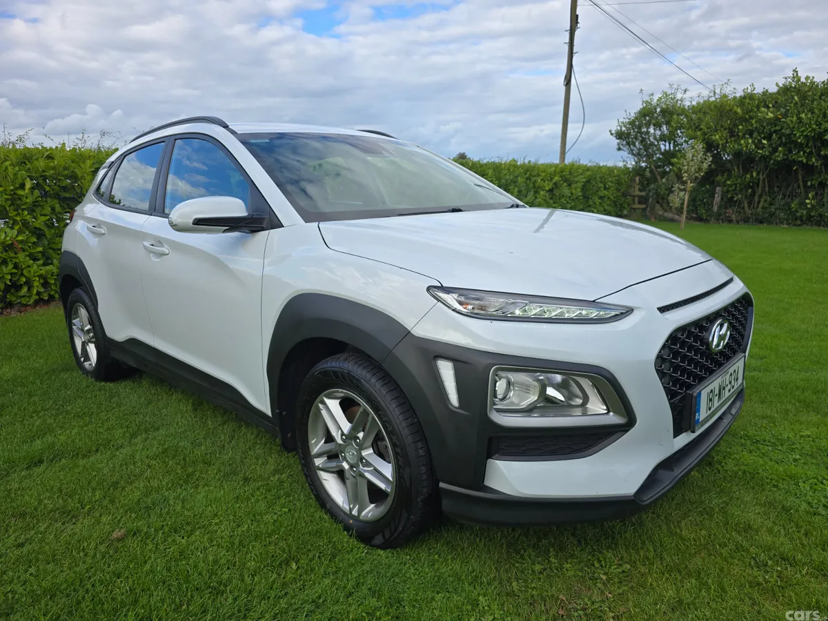 Hyundai KONA MPV, Petrol, 2018, White