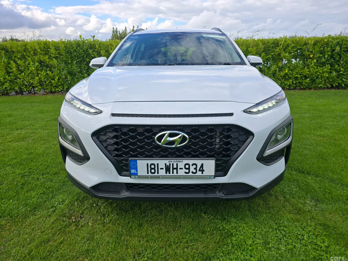 Hyundai KONA MPV, Petrol, 2018, White