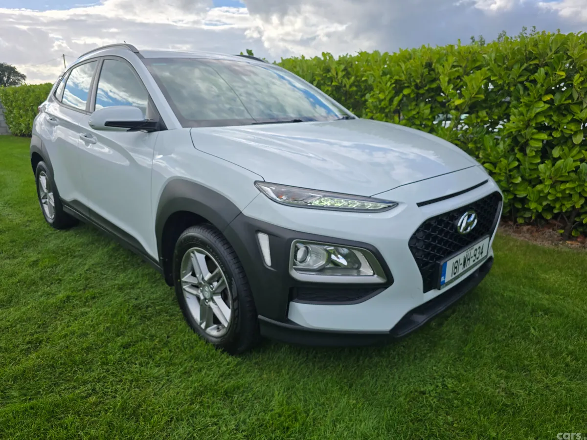 Hyundai KONA MPV, Petrol, 2018, White