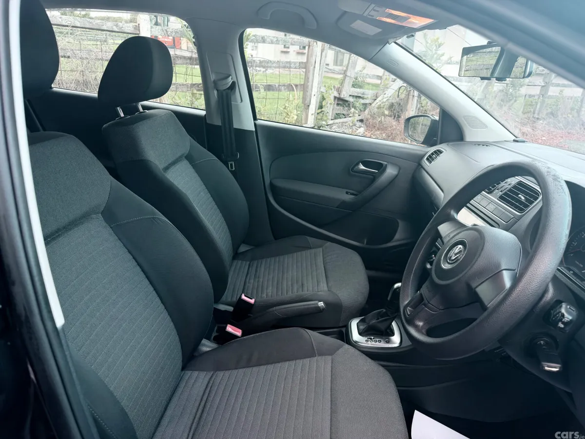 Volkswagen Polo Hatchback, Petrol, 2012, Black