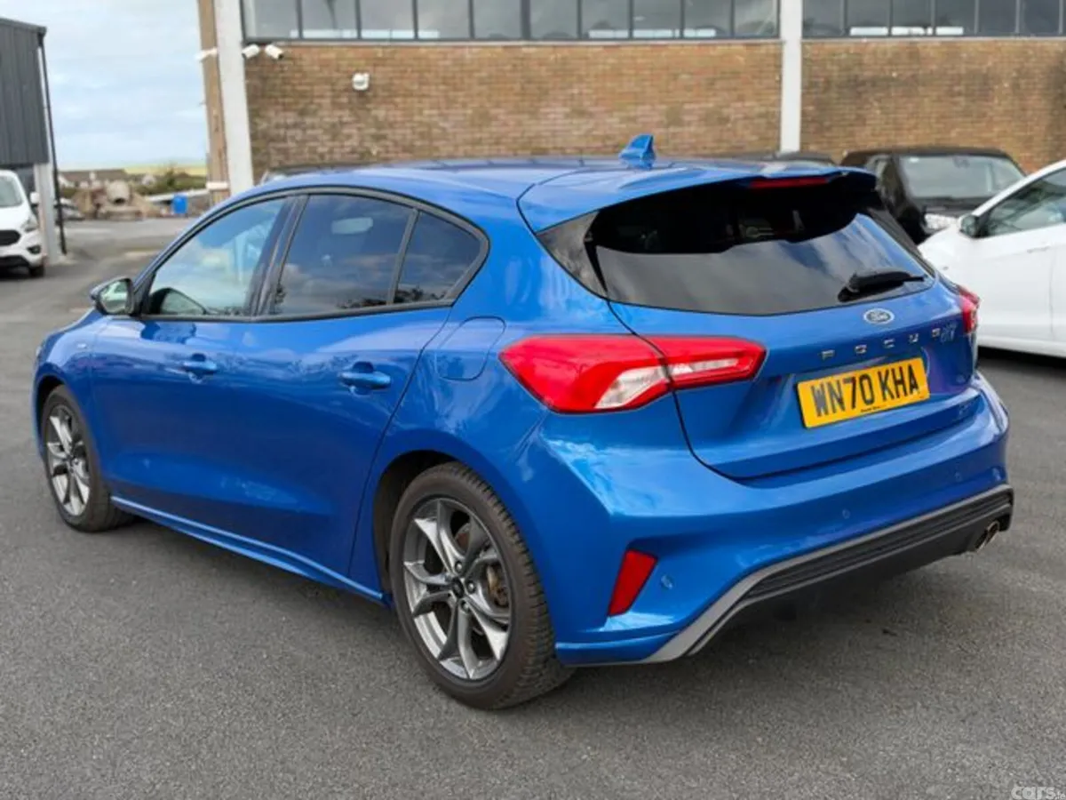 Ford Focus Hatchback, Diesel, 2020, Blue