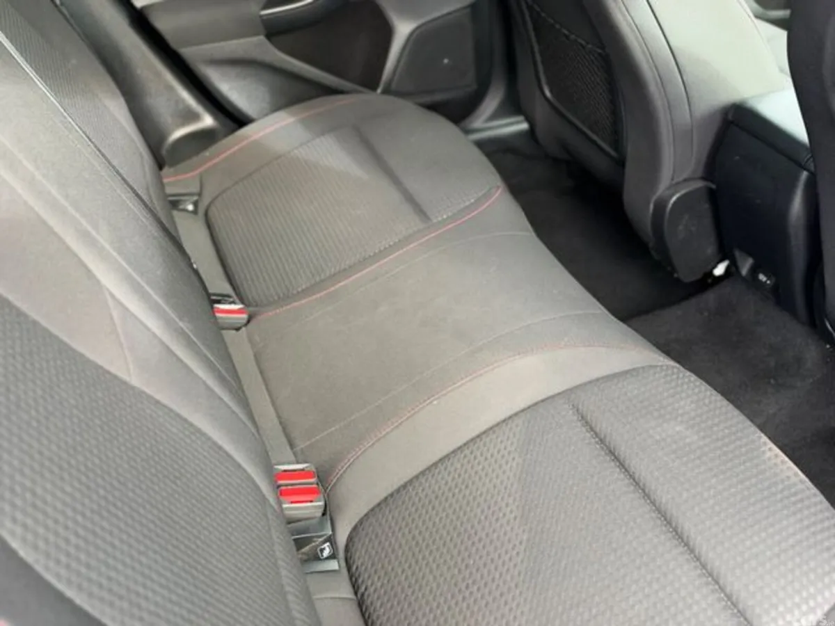 Ford Focus Hatchback, Diesel, 2020, Blue