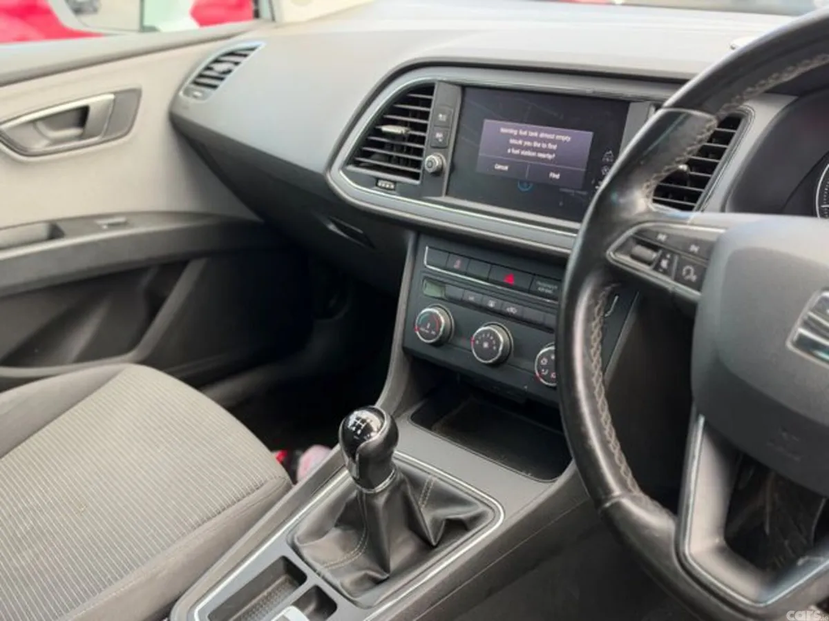 SEAT Leon Hatchback, Petrol, 2018, White