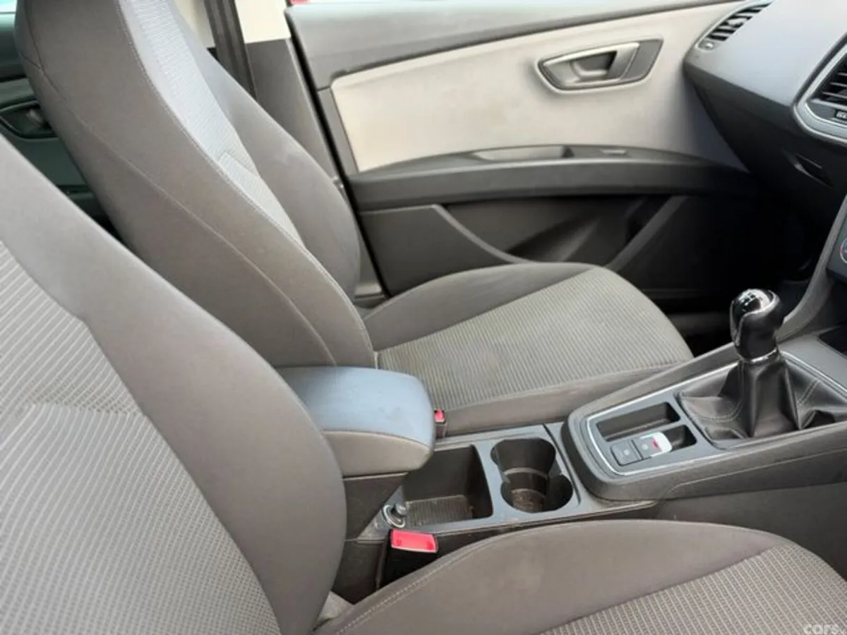 SEAT Leon Hatchback, Petrol, 2018, White