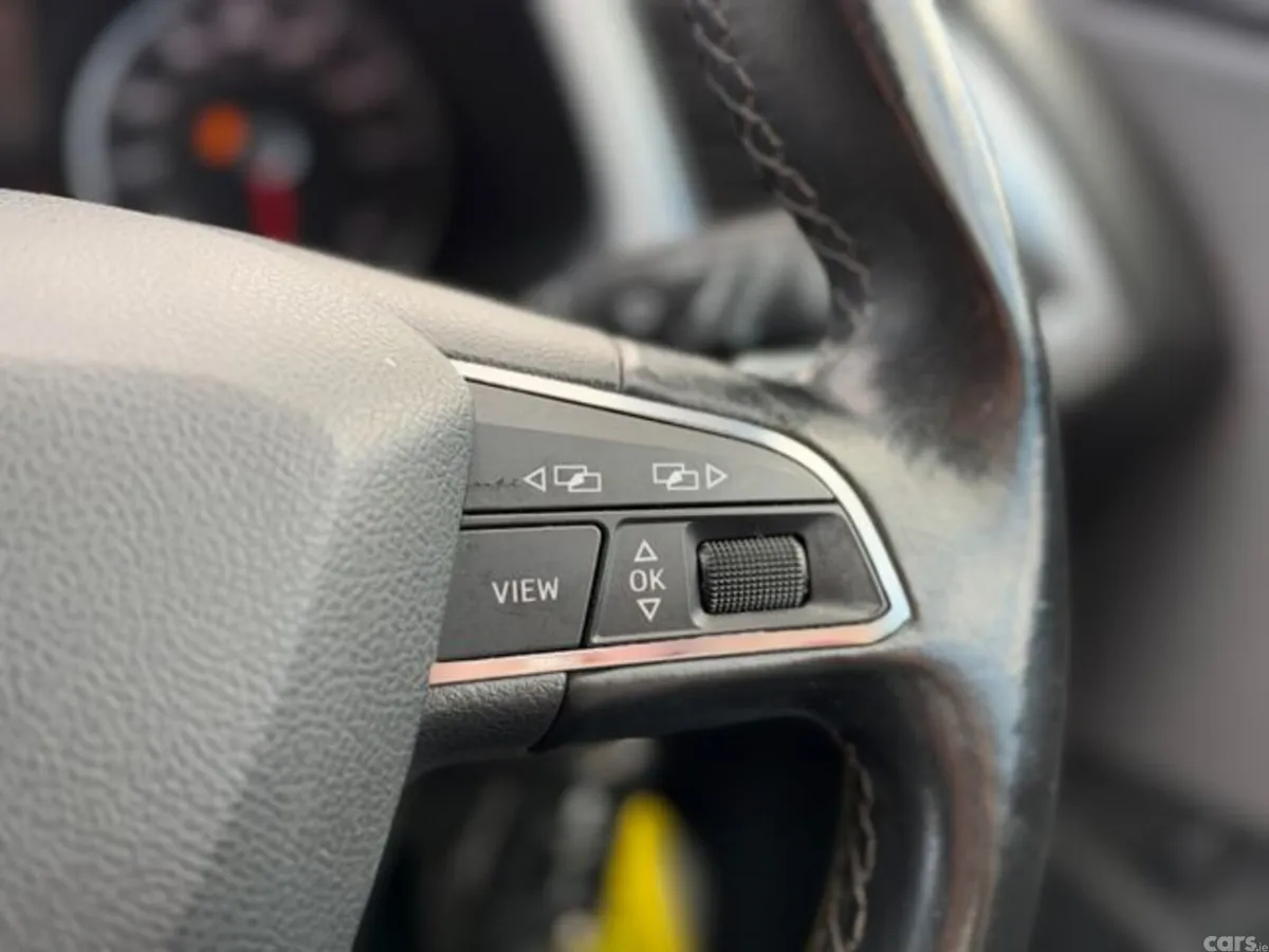 SEAT Leon Hatchback, Petrol, 2018, White