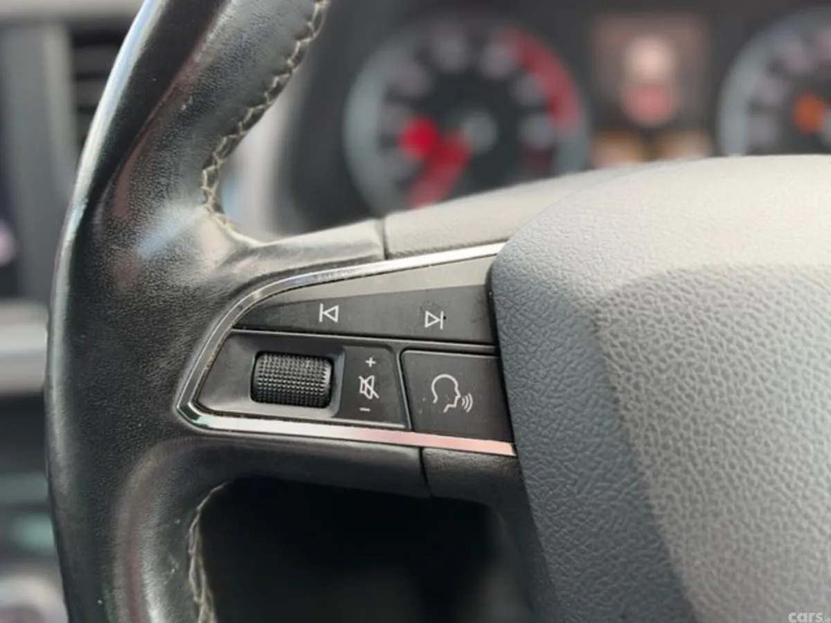 SEAT Leon Hatchback, Petrol, 2018, White