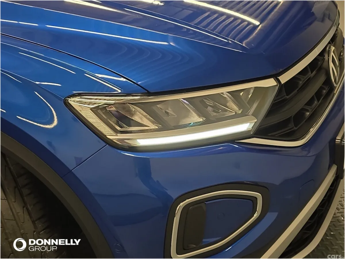 Volkswagen T-Roc Hatchback, Petrol, 2026, Blue