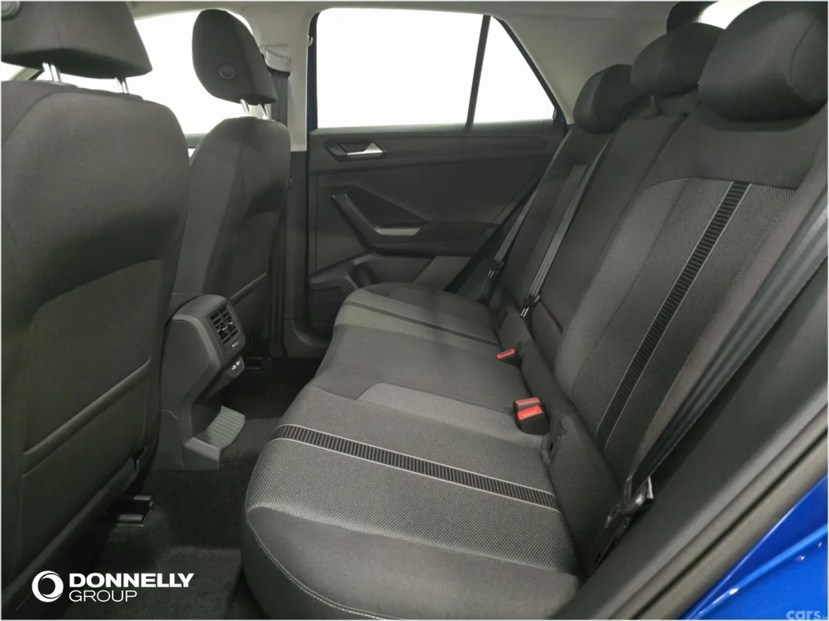 Volkswagen T-Roc Hatchback, Petrol, 2026, Blue