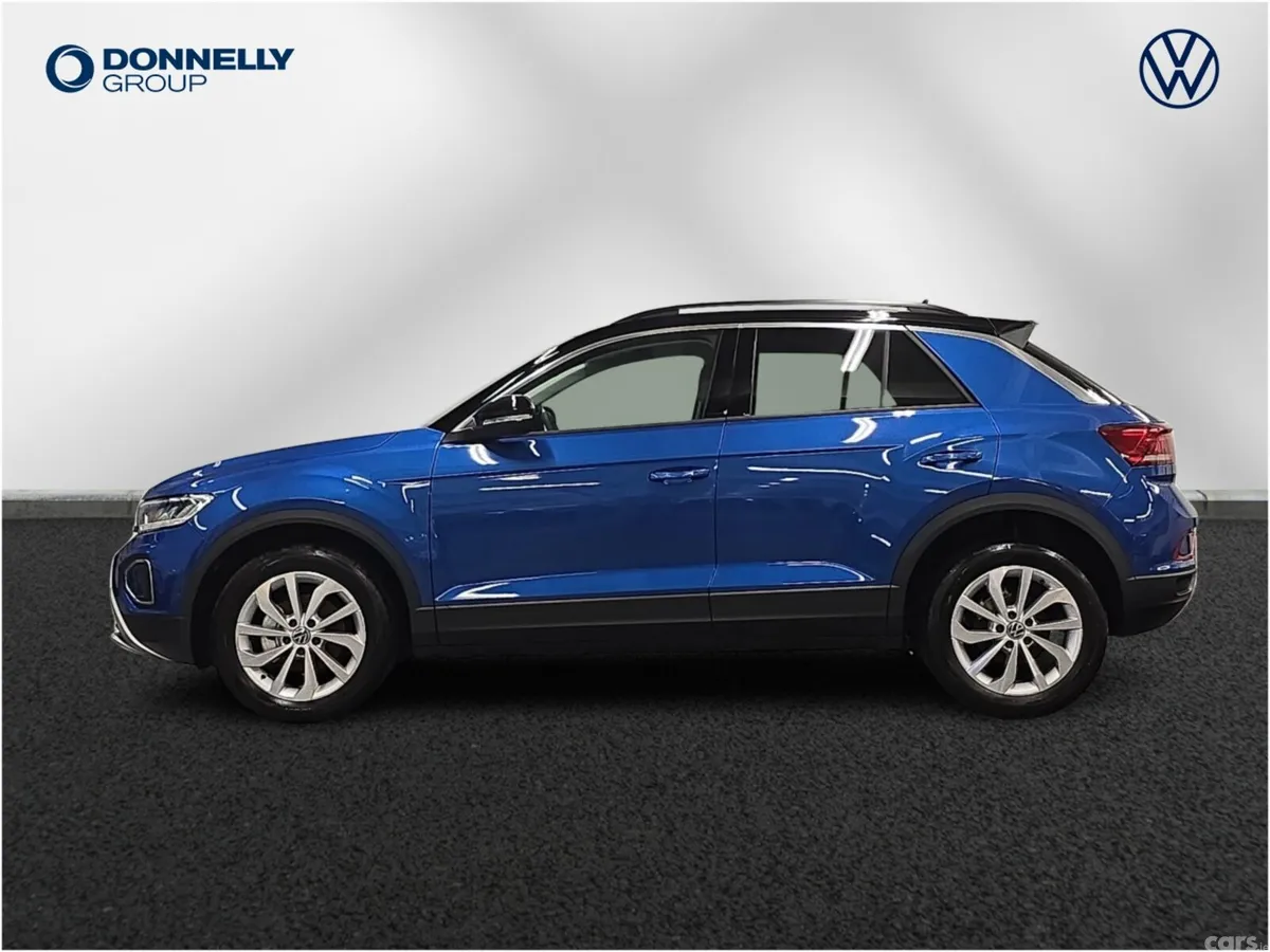 Volkswagen T-Roc Hatchback, Petrol, 2026, Blue