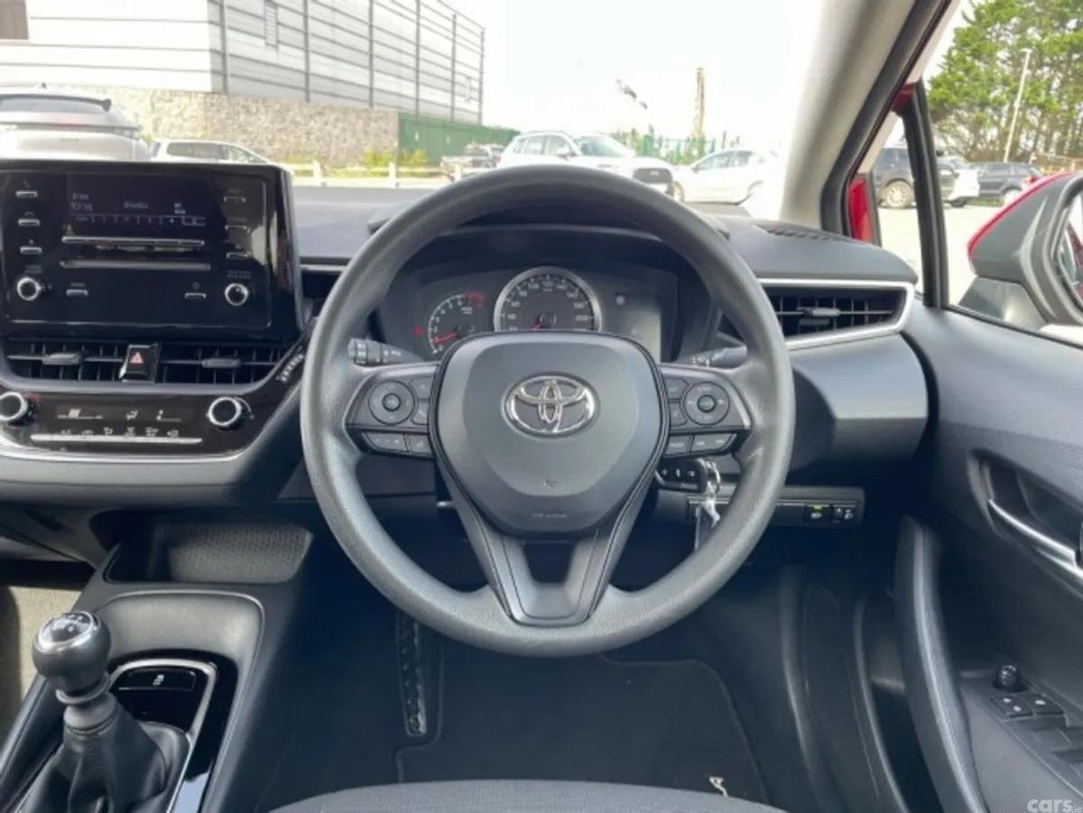 Toyota Corolla Saloon, Petrol, 2019, Red