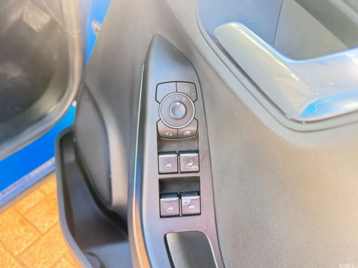 Ford Puma MPV, Petrol Hybrid, 2023, Blue