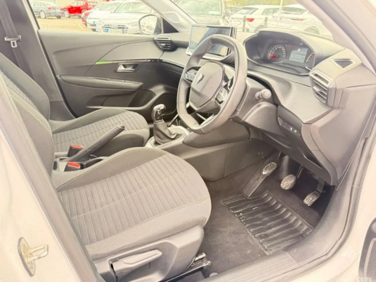 Peugeot 208 Hatchback, Petrol, 2024, White