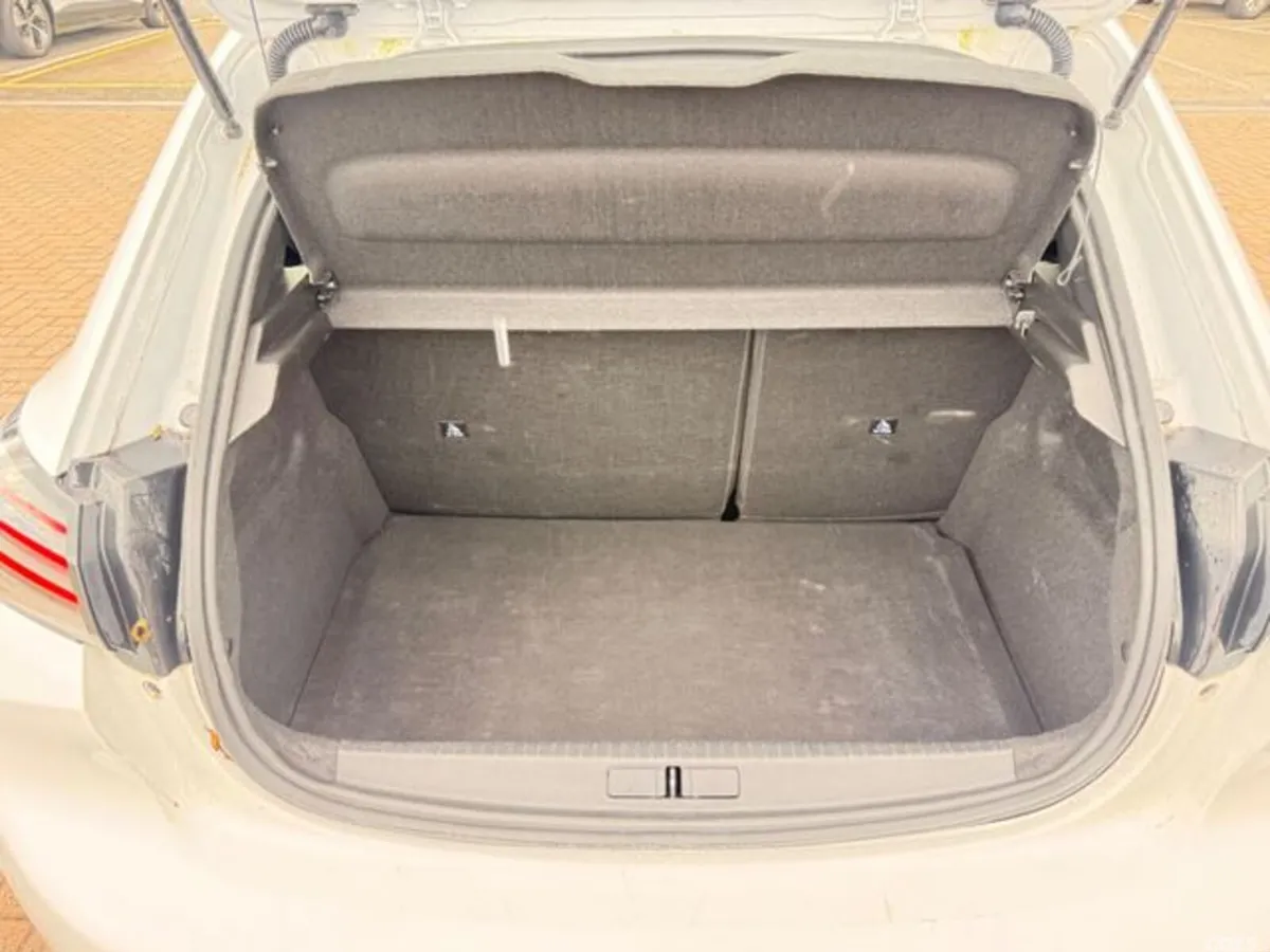 Peugeot 208 Hatchback, Petrol, 2024, White