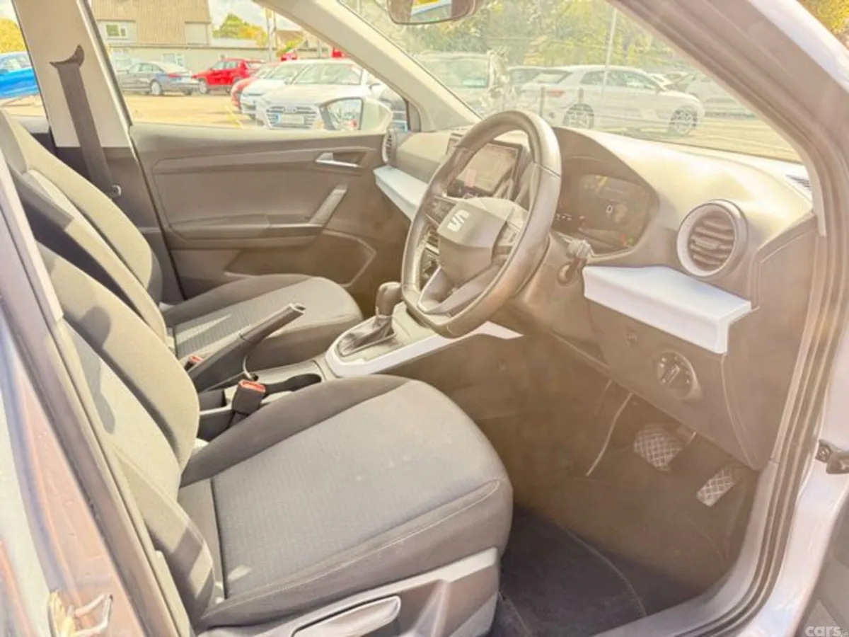 SEAT Arona Hatchback, Petrol, 2024, Grey