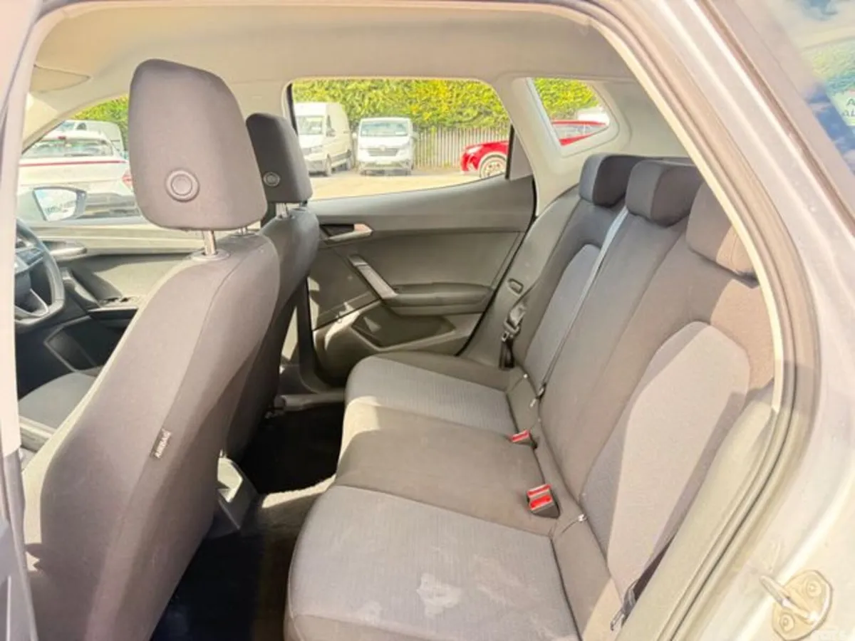 SEAT Arona Hatchback, Petrol, 2024, Grey